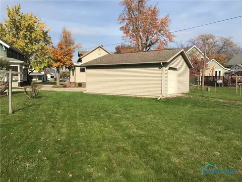 404 E High St, Bryan, OH 43506 photo 20