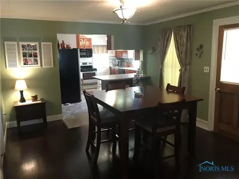 404 E High St, Bryan, OH 43506 photo 5