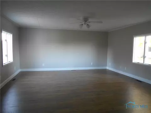3845 Limerick Rd, Clyde, OH 43410 photo 8