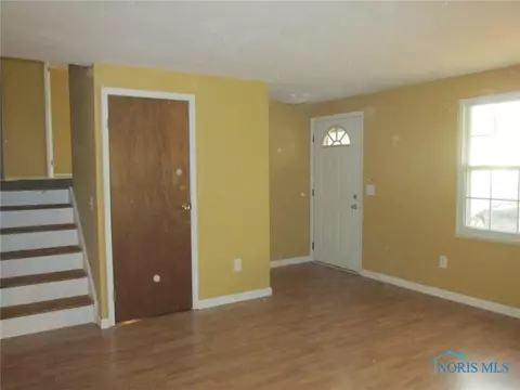 517 Richards Rd, Toledo, OH 43607 photo 2