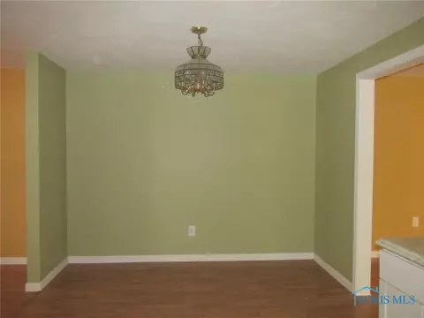 517 Richards Rd, Toledo, OH 43607 photo 4