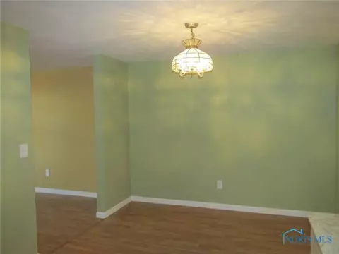 517 Richards Rd, Toledo, OH 43607 photo 5