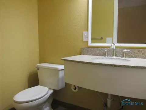 517 Richards Rd, Toledo, OH 43607 photo 8
