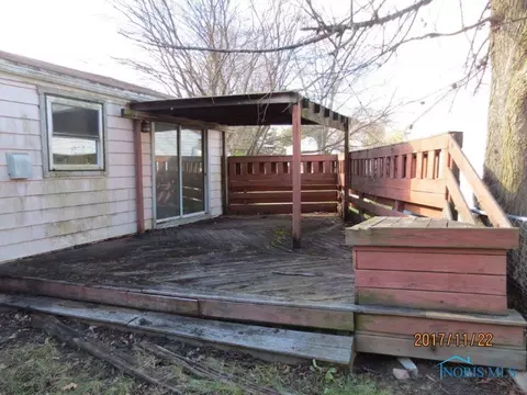4426 Foxchapel Rd, Toledo, OH 43607 photo 2
