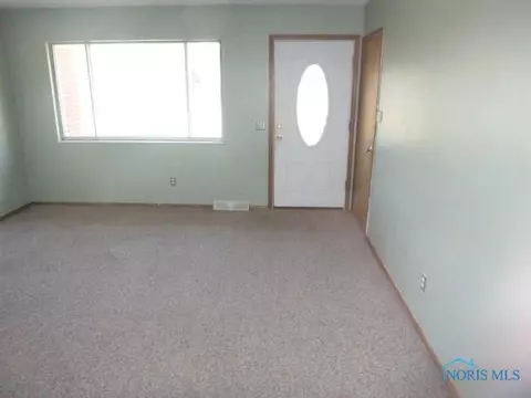 866 Independence Rd, Toledo, OH 43607 photo 5