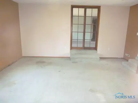 866 Independence Rd, Toledo, OH 43607 photo 11