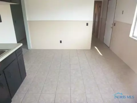 866 Independence Rd, Toledo, OH 43607 photo 9