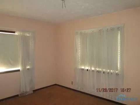 423 Cedar St, Wauseon, OH 43567 photo 8