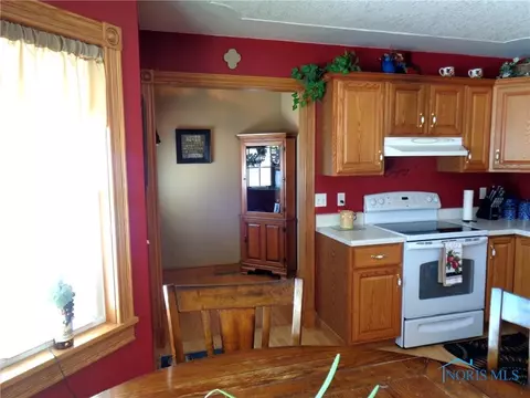 391 S Watson St, Wayne, OH 43466 photo 7