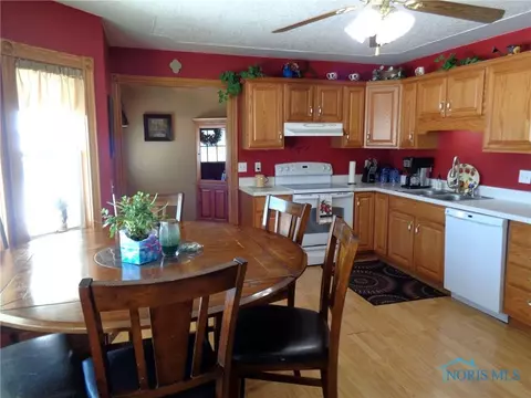 391 S Watson St, Wayne, OH 43466 photo 3