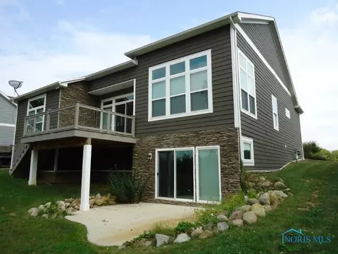 1121 Sheltered Brook Dr, Huron, OH 44839 photo 2