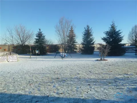 5840 Clover Ln, Walbridge, OH 43465 photo 5