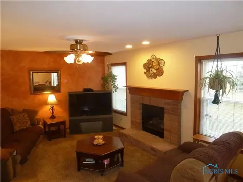 5840 Clover Ln, Walbridge, OH 43465 photo 22