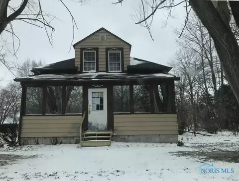 422 E 4th St, Genoa, OH 43430 photo 1