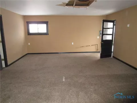 201 E Union St, Walbridge, OH 43465 photo 11