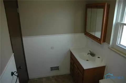 9520 Jerusalem Rd, Curtice, OH 43412 photo 15