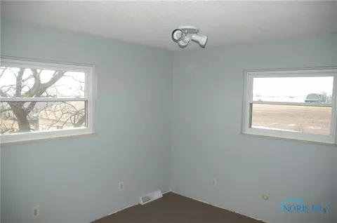 9520 Jerusalem Rd, Curtice, OH 43412 photo 11