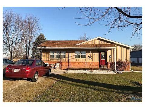 132 Cherry St, Bradner, OH 43406 photo 1