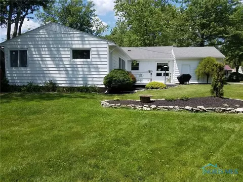 519 Sunny Dr, Bryan, OH 43506 photo 2