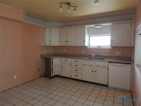 400 E Main St, Fayette, OH 43521 photo 7