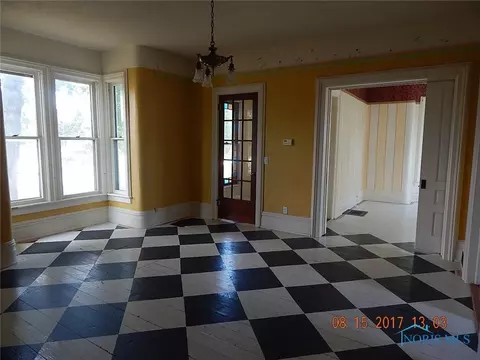 400 E Main St, Fayette, OH 43521 photo 6