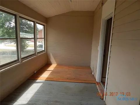 400 E Main St, Fayette, OH 43521 photo 9