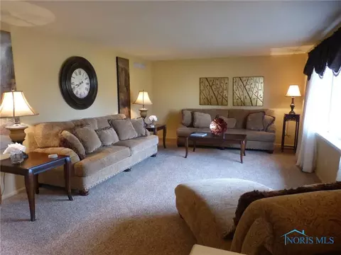 515 Rosemont Ave, Bryan, OH 43506 photo 8