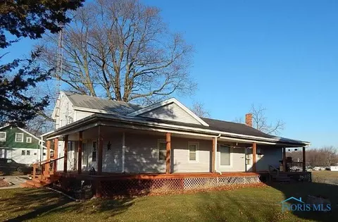 425 E Main St, Fayette, OH 43521 photo 3