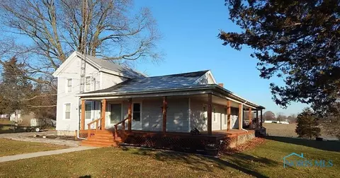 425 E Main St, Fayette, OH 43521 photo 2