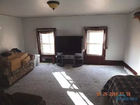 425 E Main St, Fayette, OH 43521 photo 6