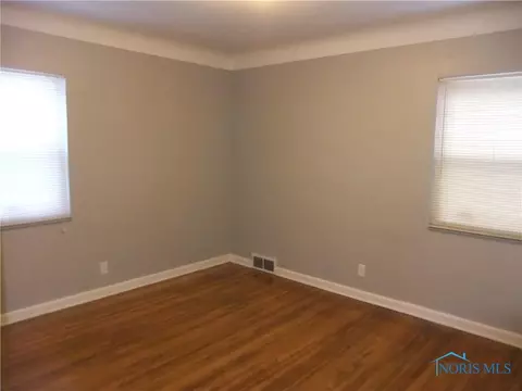 2065 Eileen Rd, Toledo, OH 43615 photo 12