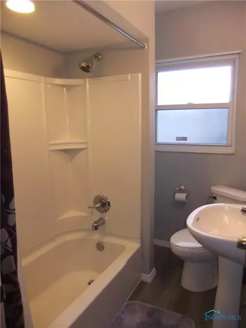2065 Eileen Rd, Toledo, OH 43615 photo 11
