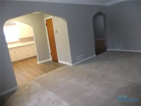 2065 Eileen Rd, Toledo, OH 43615 photo 4