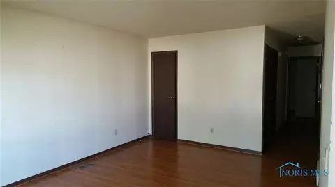 3607 Willow Run Dr, Toledo, OH 43607 photo 3