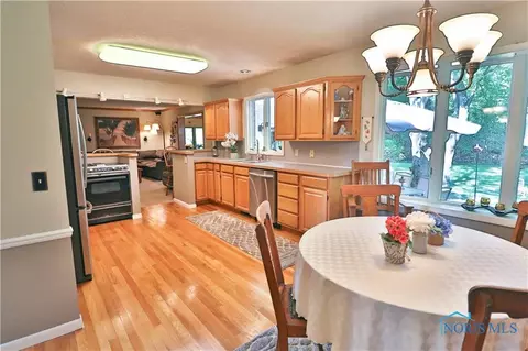 4545 S Eber Rd, Monclova, OH 43542 photo 9