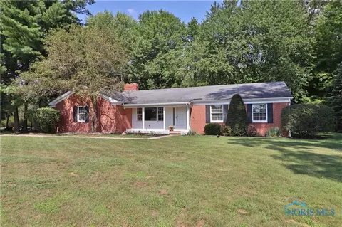 4545 S Eber Rd, Monclova, OH 43542 photo 1