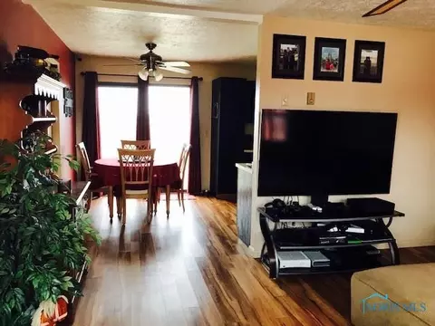 1232 Greenfield Dr, Willard, OH 44890 photo 3