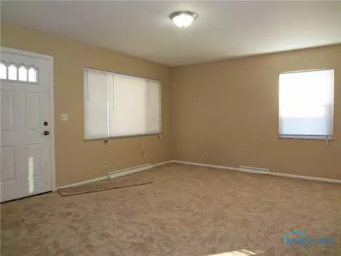 2833 Trimble Rd, Toledo, OH 43613 photo 6