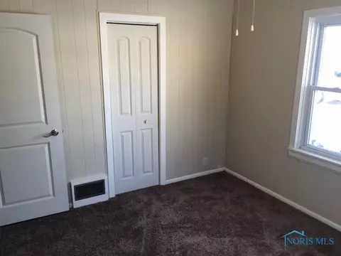 903 S Walnut St, Bryan, OH 43506 photo 8