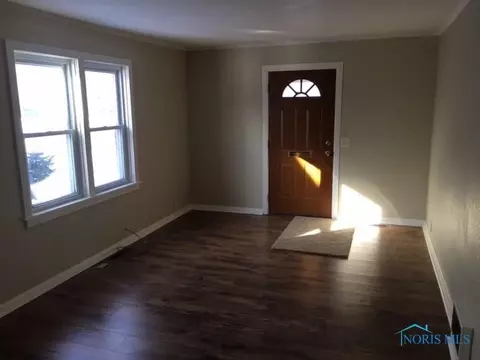 903 S Walnut St, Bryan, OH 43506 photo 2