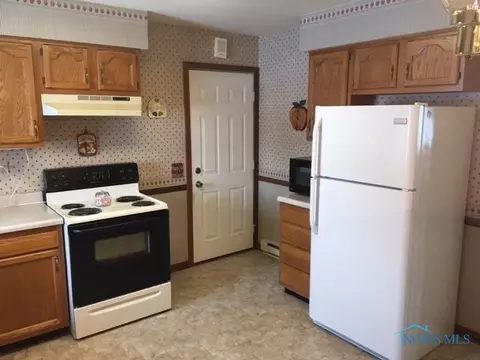 609 W Wayne St, Paulding, OH 45879 photo 5
