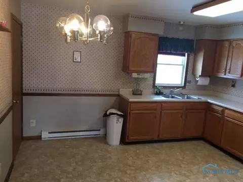 609 W Wayne St, Paulding, OH 45879 photo 4