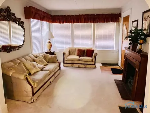 1030 Elysian Ave, Toledo, OH 43607 photo 3