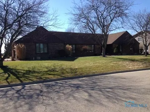 901 Cardinal Dr, Bryan, OH 43506 photo 1