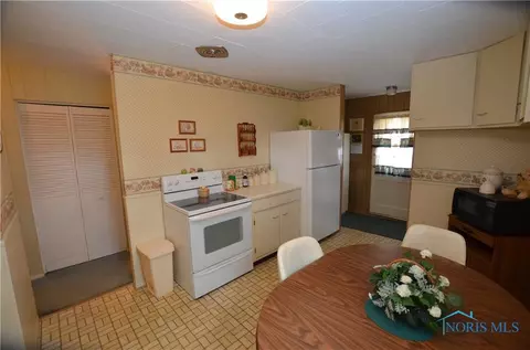 1840 E Benwick Rd, Toledo, OH 43613 photo 7