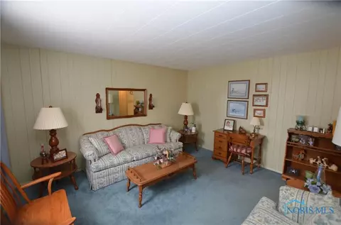 1840 E Benwick Rd, Toledo, OH 43613 photo 5