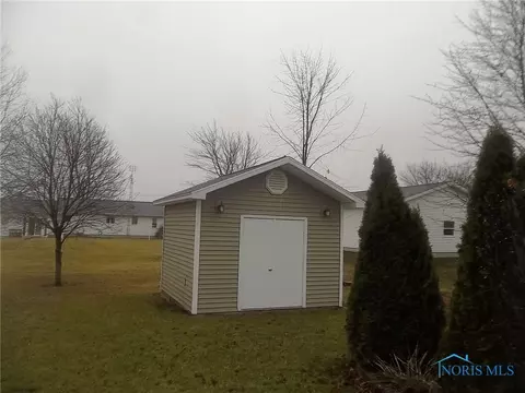 113 Fairview St, Lyons, OH 43533 photo 7