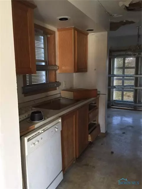1276 Vance St, Toledo, OH 43607 photo 5