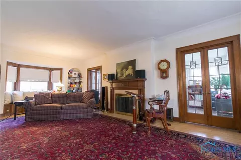 2041 Shenandoah Rd, Toledo, OH 43607 photo 8