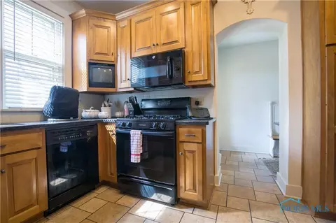 2041 Shenandoah Rd, Toledo, OH 43607 photo 5